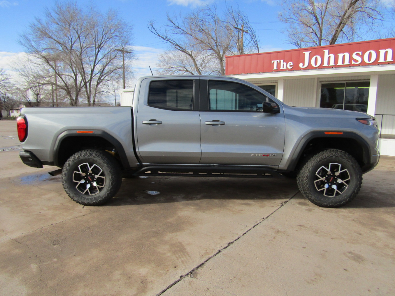 GMC Canyon 4WD Crew Cab AT4X 2024