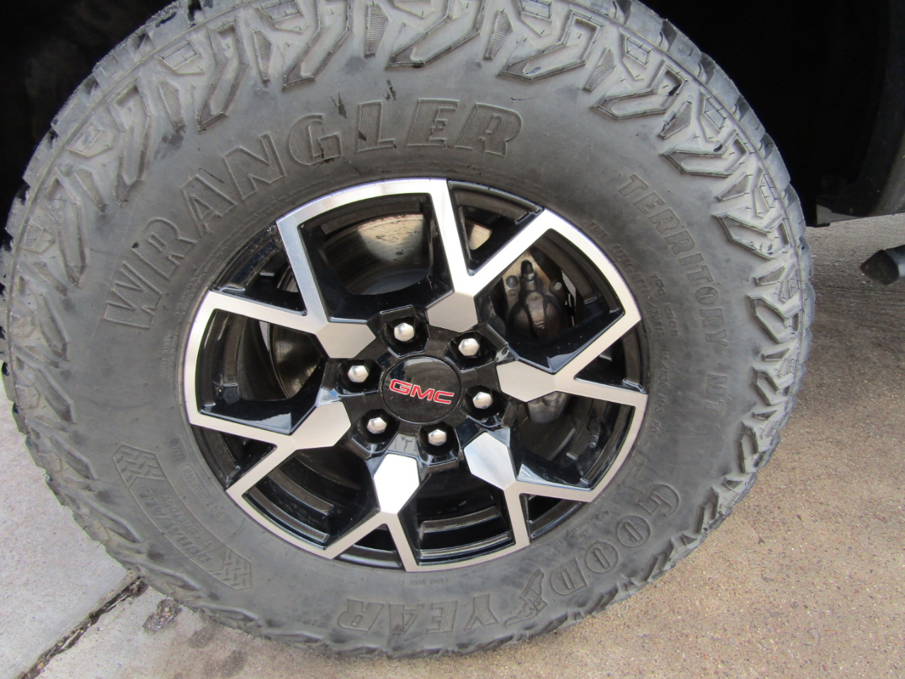 GMC Canyon 4WD Crew Cab AT4X 2024