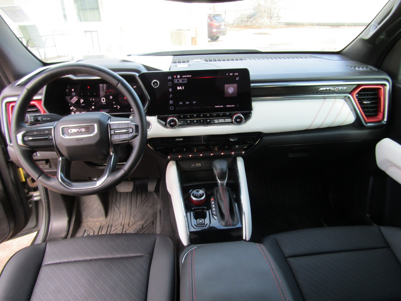 GMC Canyon 4WD Crew Cab AT4X 2024