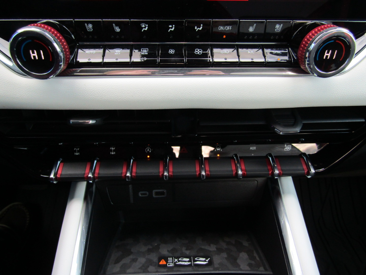 GMC Canyon 4WD Crew Cab AT4X 2024