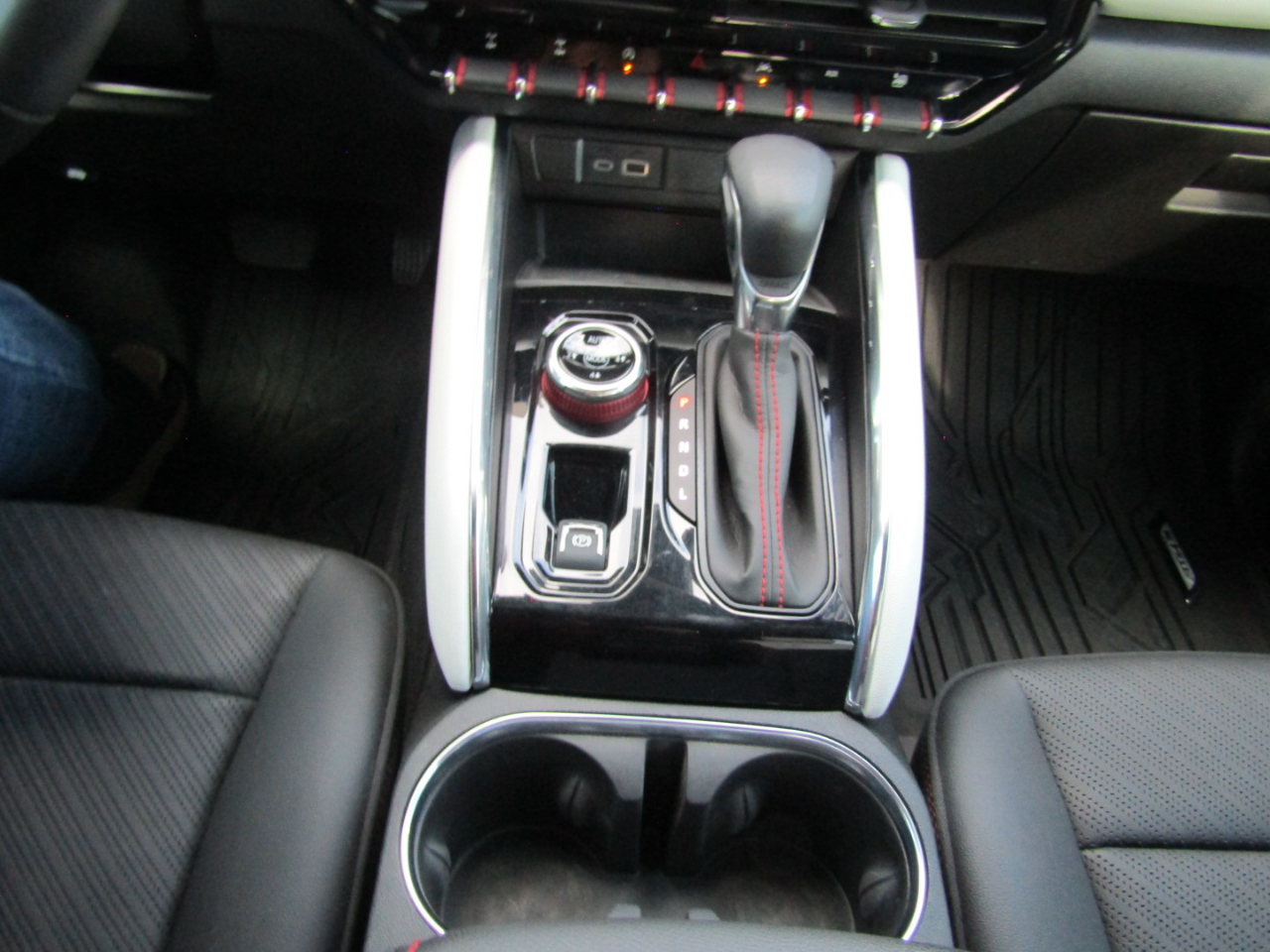 GMC Canyon 4WD Crew Cab AT4X 2024