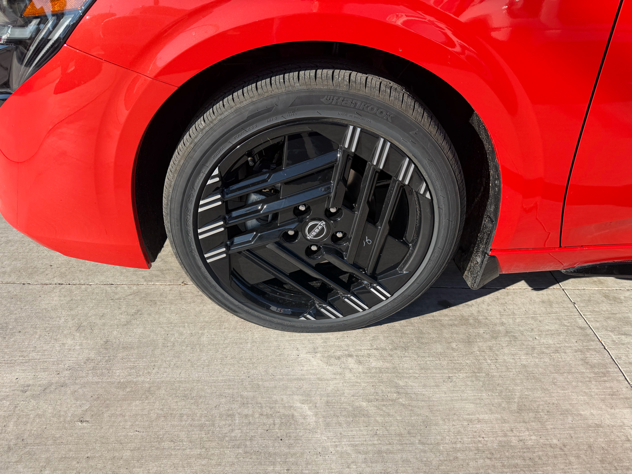 Nissan Sentra SR Sedan 2026