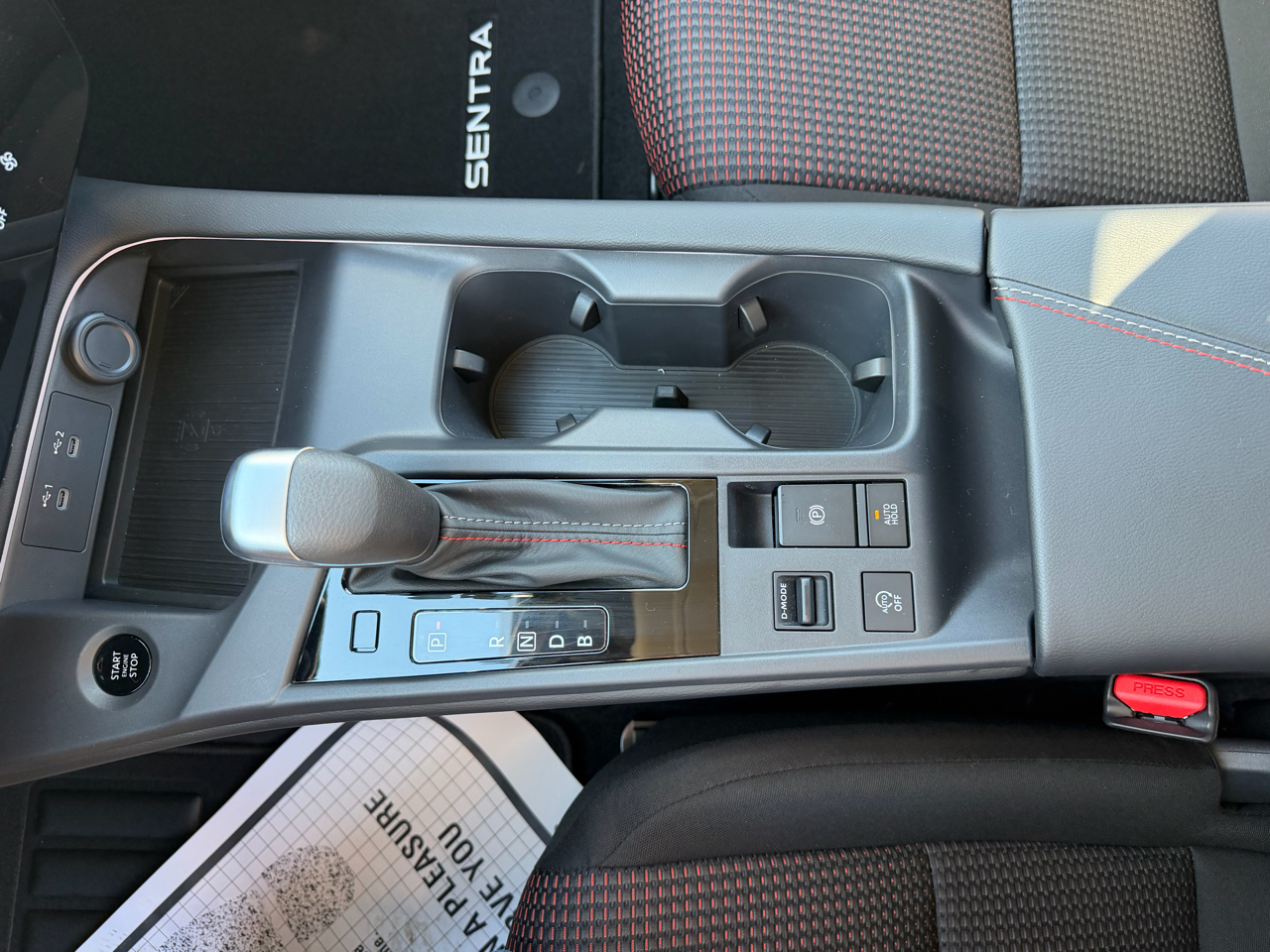 Nissan Sentra SR Sedan 2026