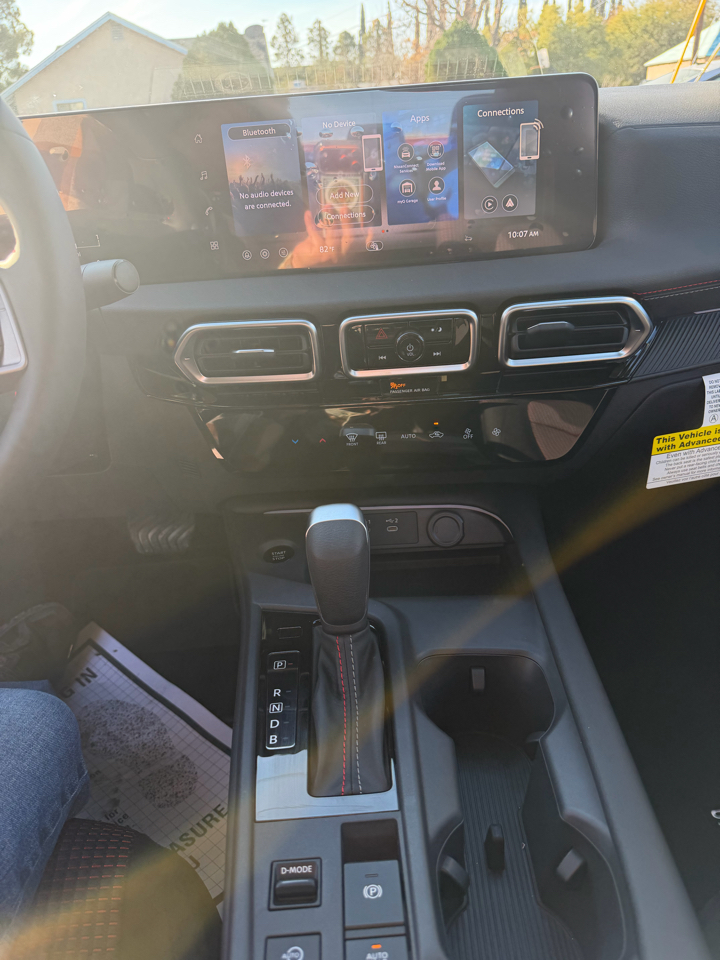 Nissan Sentra SR Sedan 2026