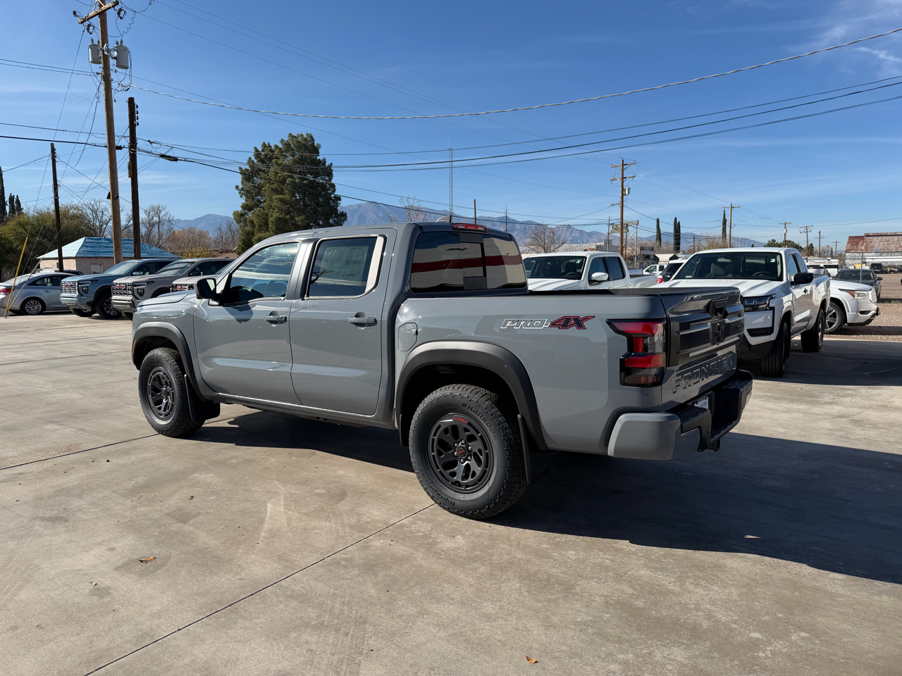 Nissan Frontier Crew Cab 4x4 PRO-4X 2026