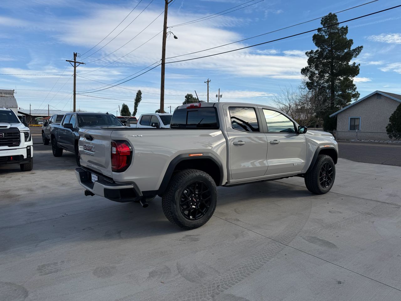 GMC Canyon 4WD Crew Cab Elevation 2026