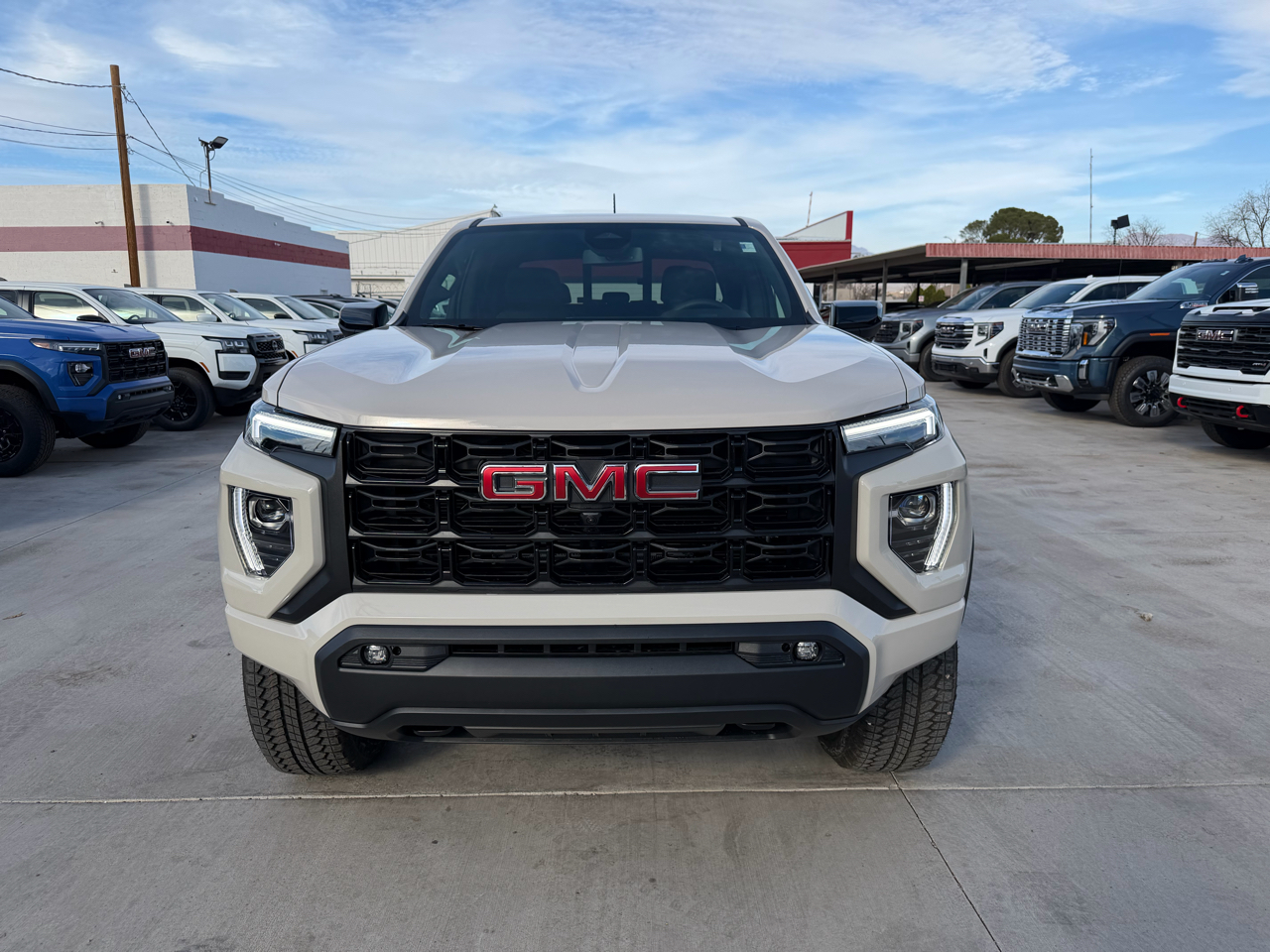 GMC Canyon 4WD Crew Cab Elevation 2026