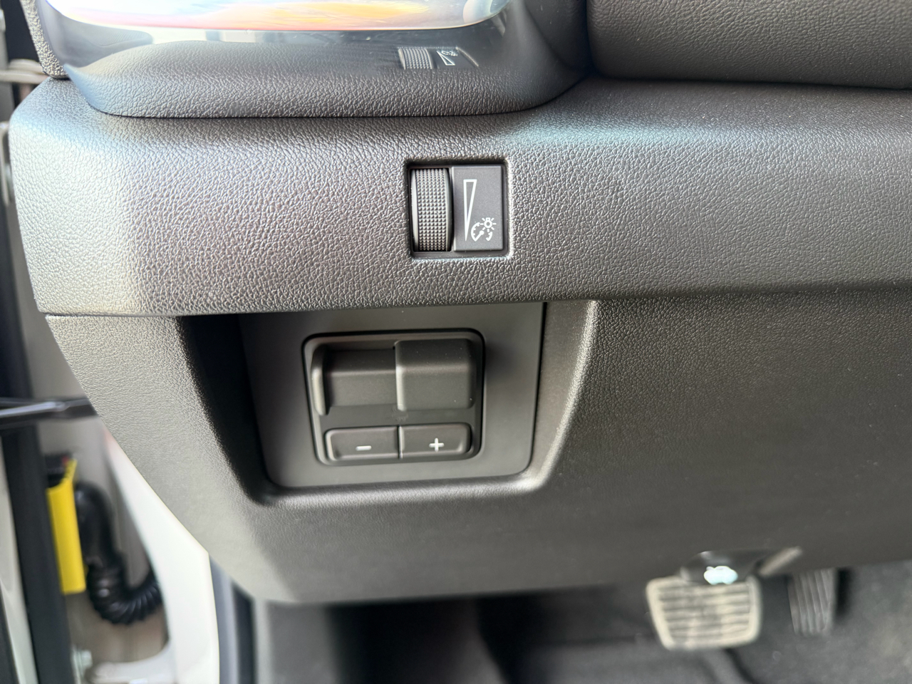 GMC Canyon 4WD Crew Cab Elevation 2026