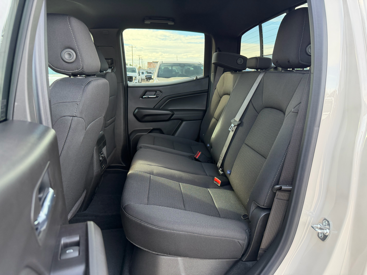 GMC Canyon 4WD Crew Cab Elevation 2026