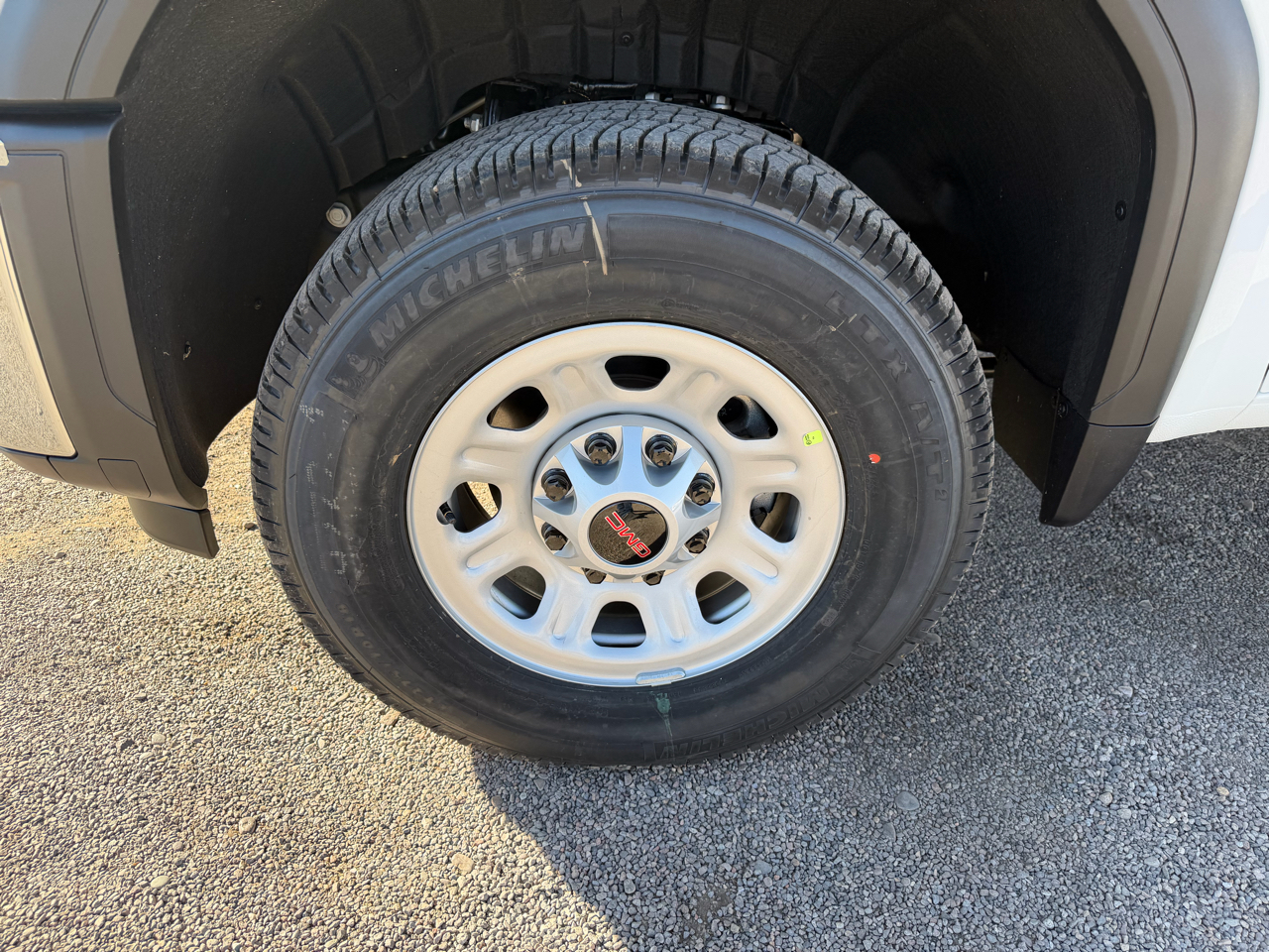 GMC Sierra 2500HD 2WD Reg Cab 142" Pro 2026