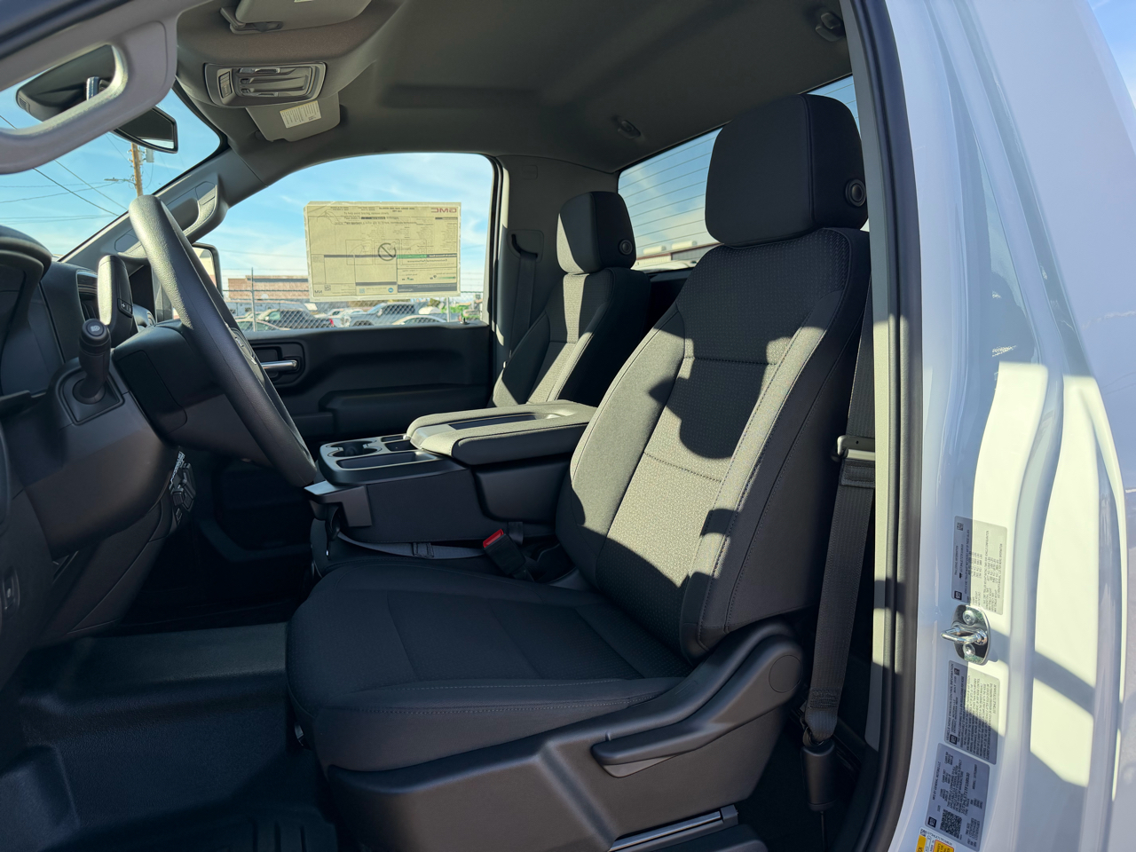 GMC Sierra 2500HD 2WD Reg Cab 142" Pro 2026