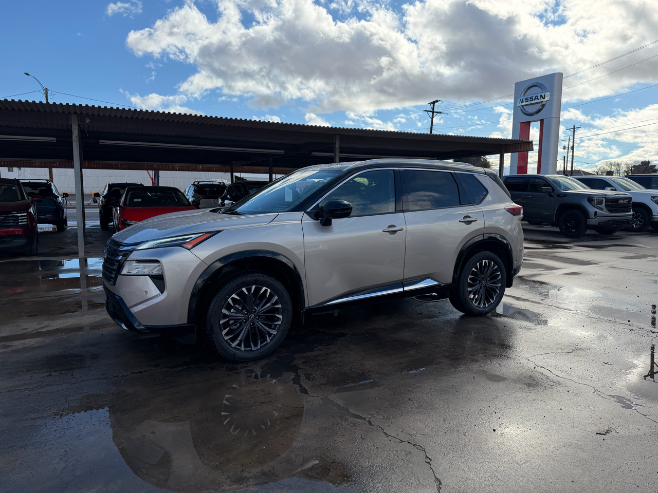 Nissan Rogue AWD Platinum *Ltd Avail* 2026