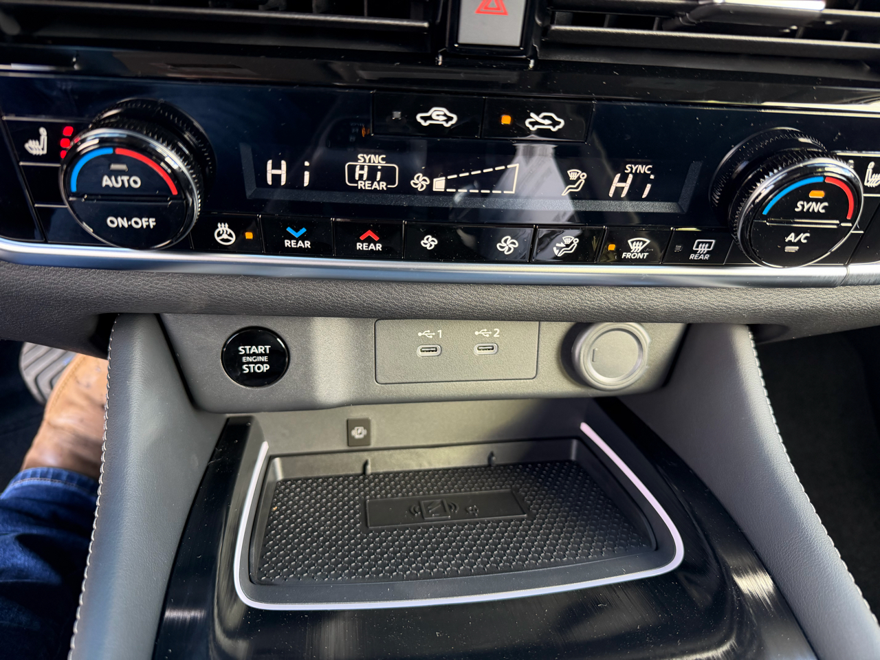 Nissan Rogue AWD Platinum *Ltd Avail* 2026