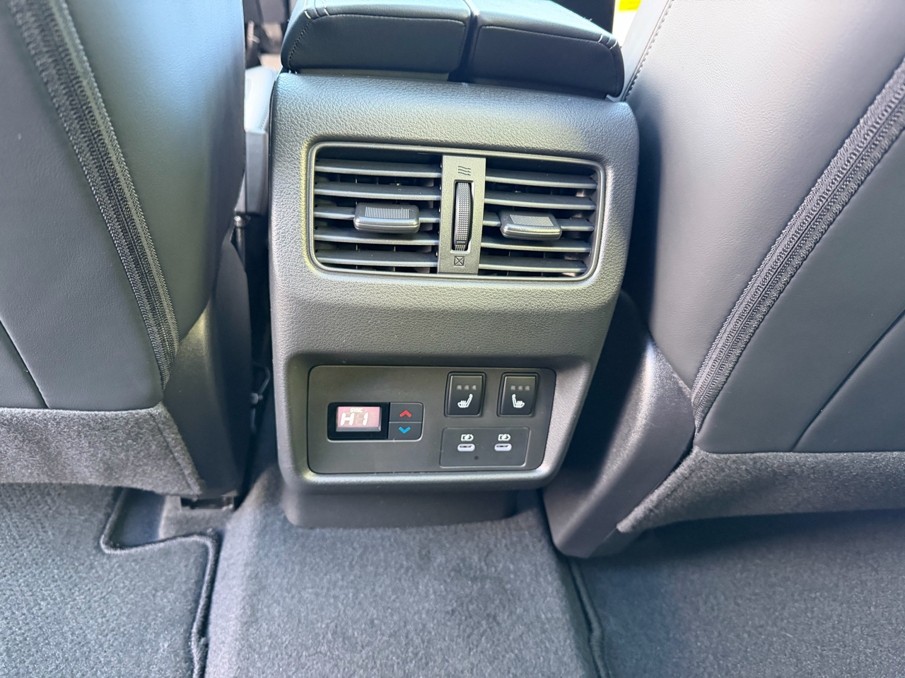 Nissan Rogue AWD Platinum *Ltd Avail* 2026