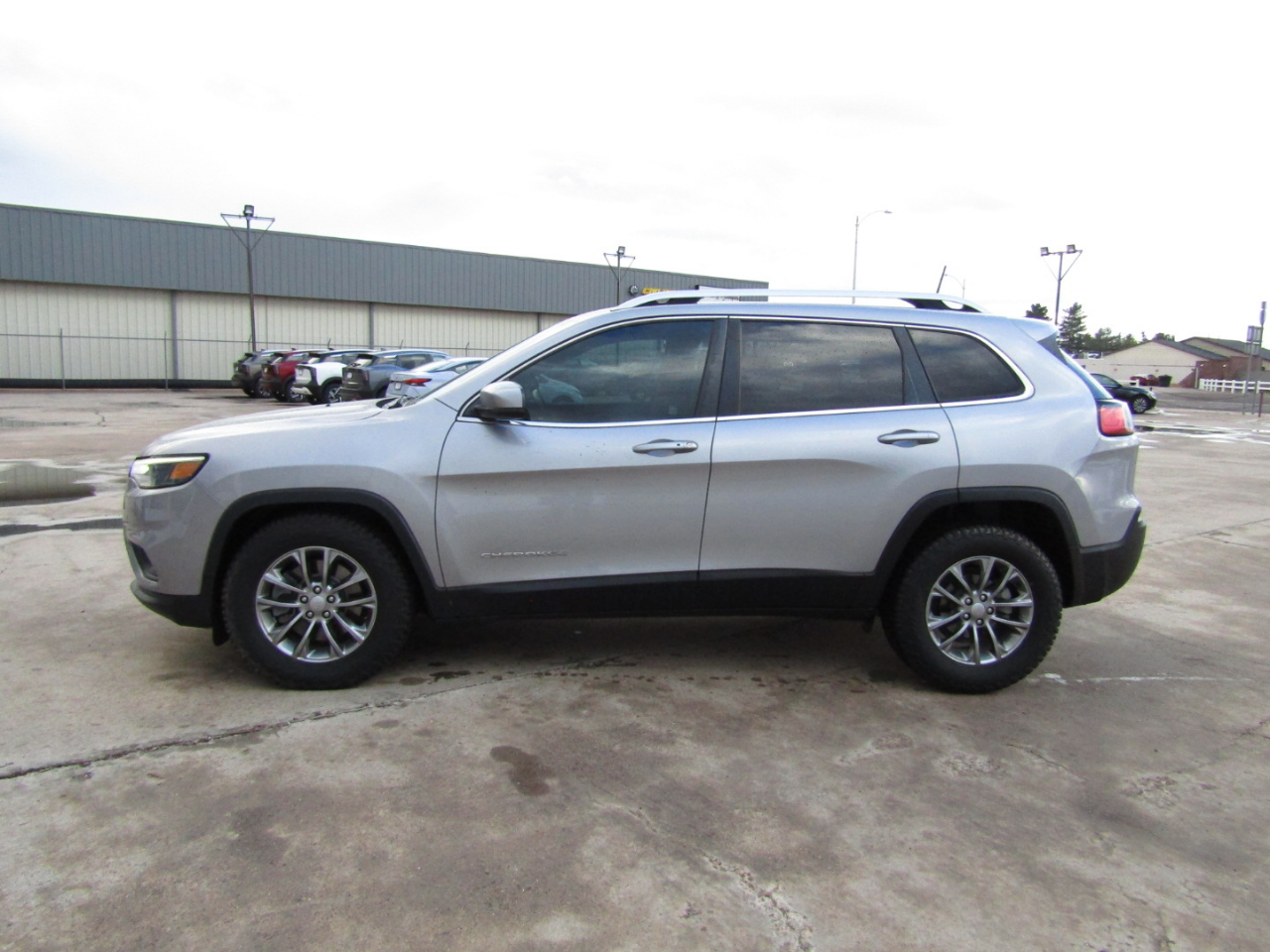 Used 2019 Jeep Cherokee Latitude Plus with VIN 1C4PJLLB2KD478930 for sale in Safford, AZ
