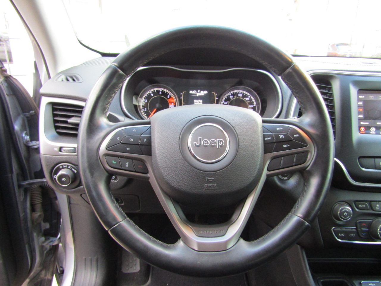 Jeep Cherokee Latitude Plus FWD 2019