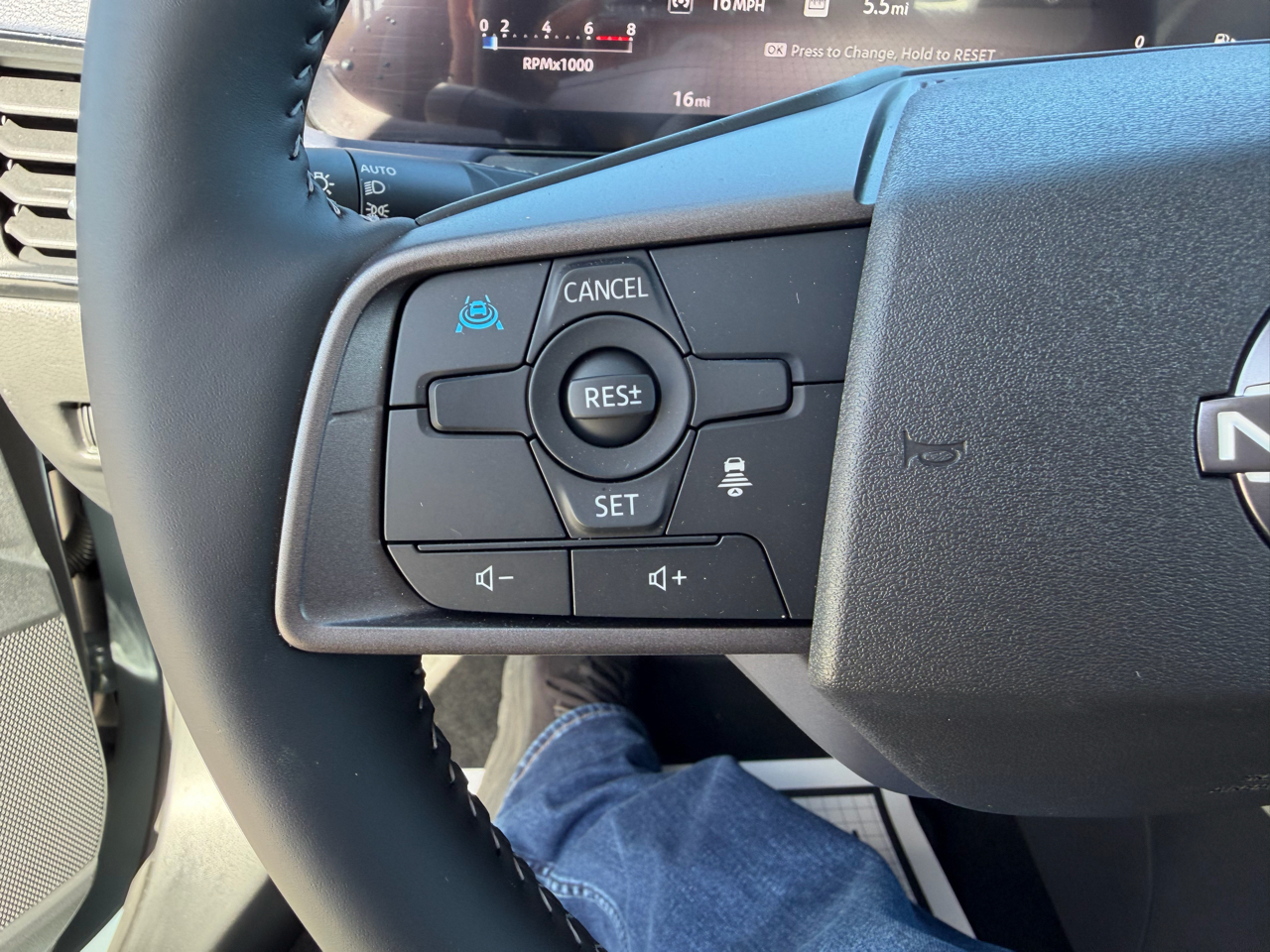 Nissan Sentra SL Sedan 2026