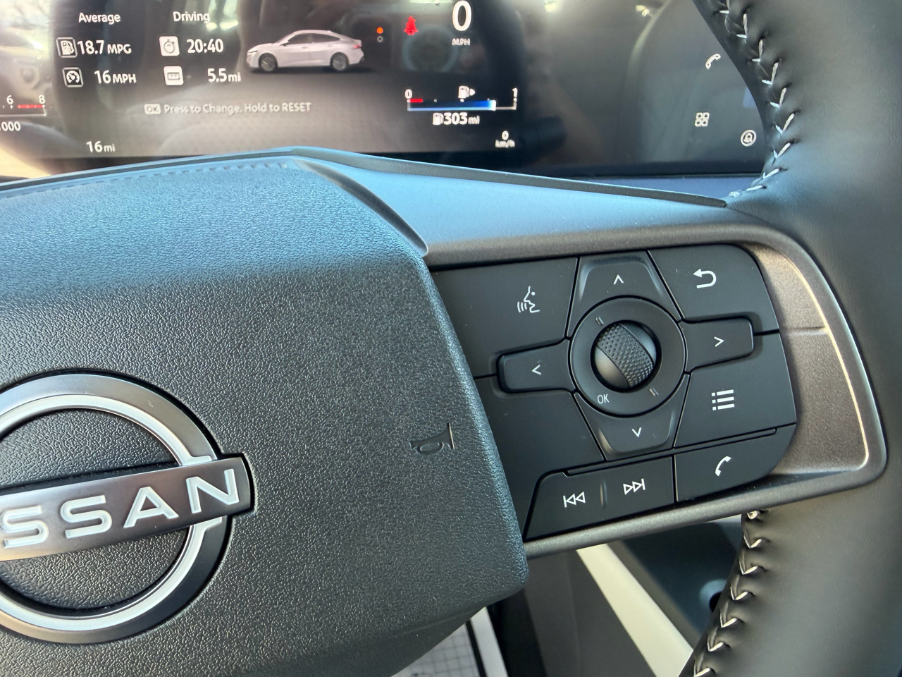 Nissan Sentra SL Sedan 2026