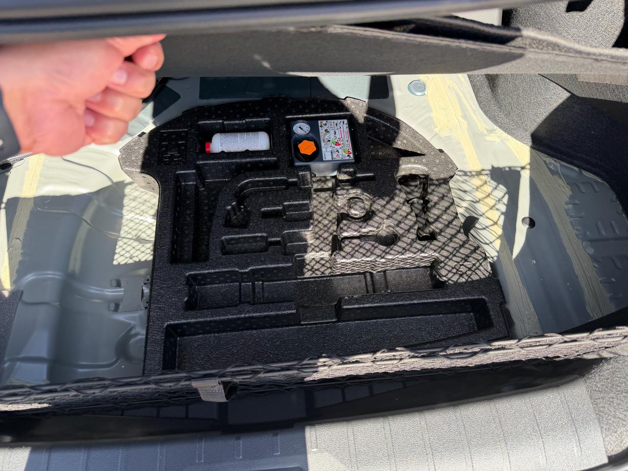 Nissan Sentra SL Sedan 2026