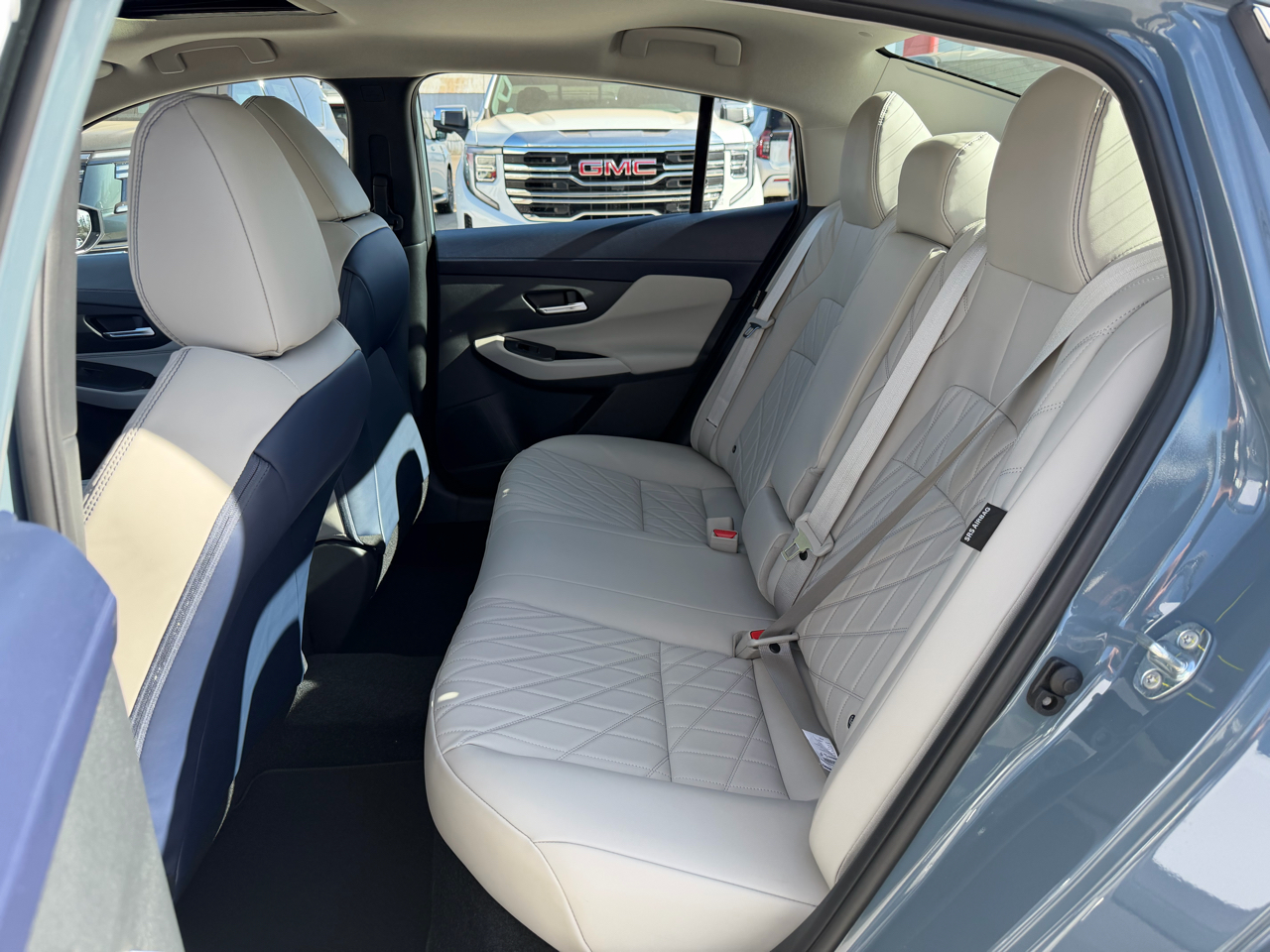 Nissan Sentra SL Sedan 2026