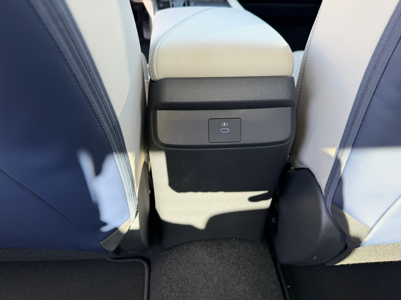 Nissan Sentra SL Sedan 2026