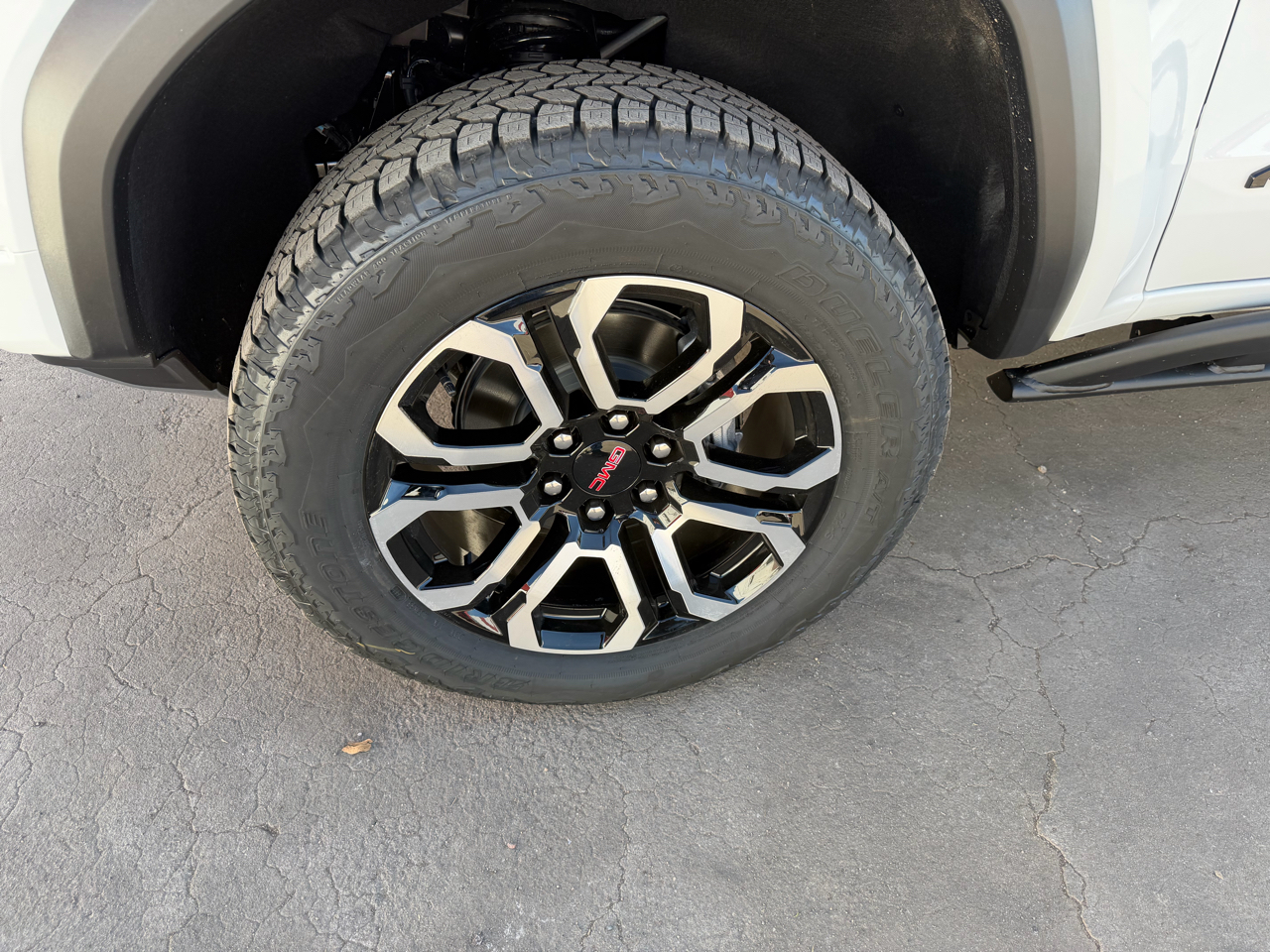 GMC Canyon 4WD Crew Cab AT4 2026