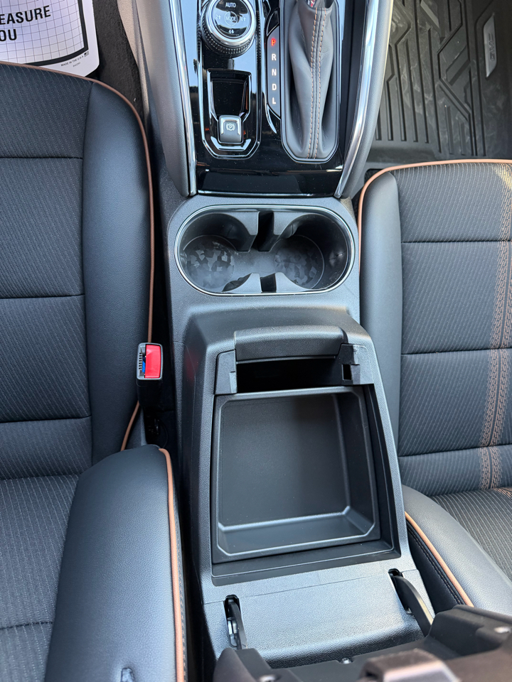 GMC Canyon 4WD Crew Cab AT4 2026