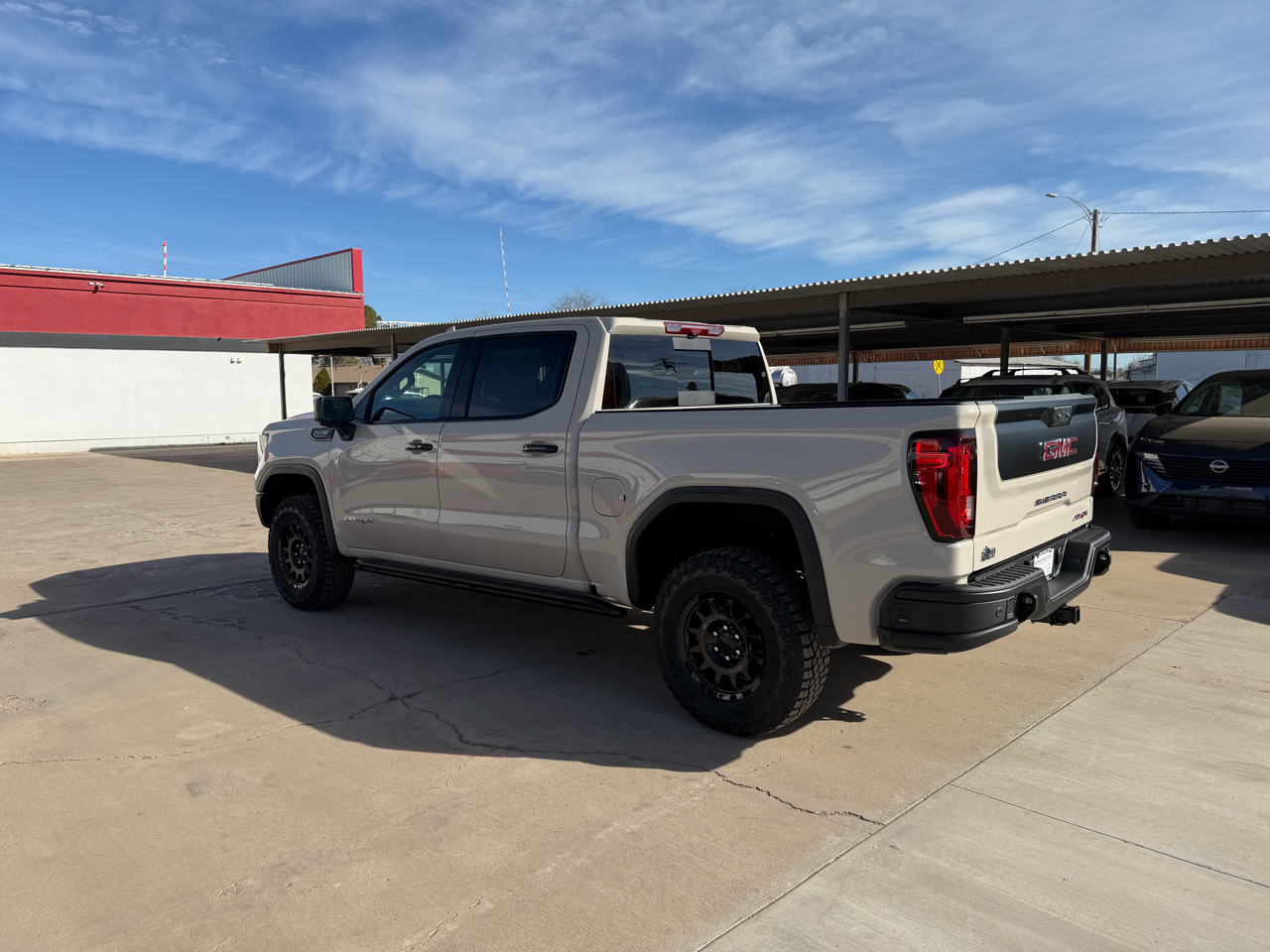 GMC Sierra 1500 4WD Crew Cab 147" AT4X 2026