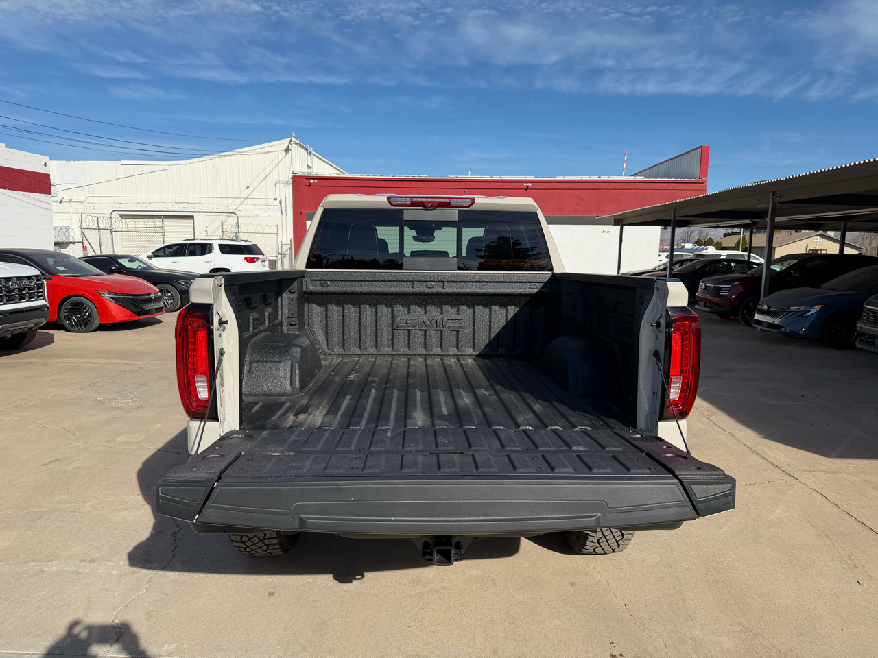 GMC Sierra 1500 4WD Crew Cab 147" AT4X 2026