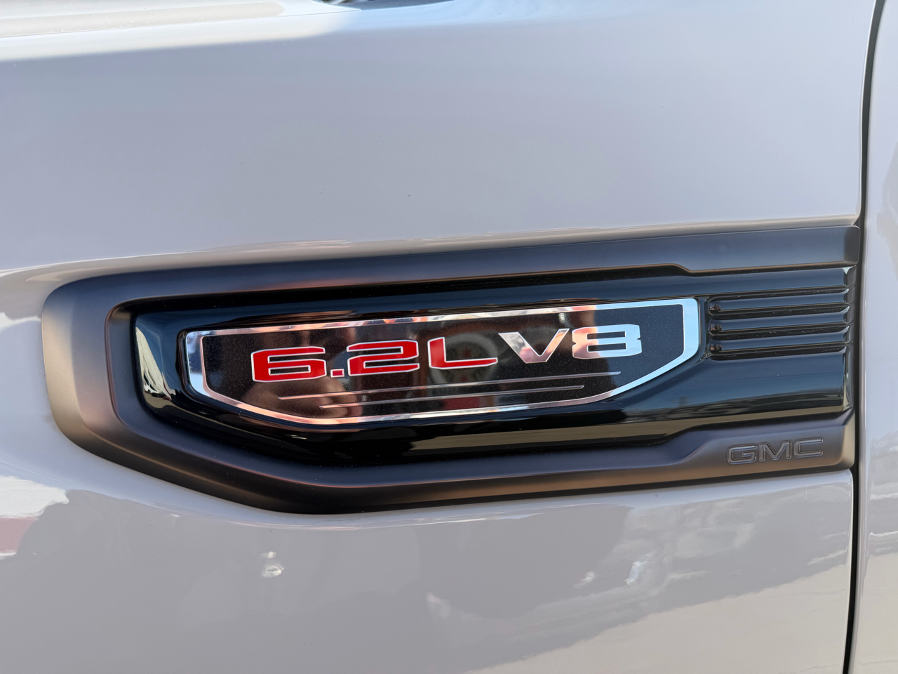 GMC Sierra 1500 4WD Crew Cab 147" AT4X 2026