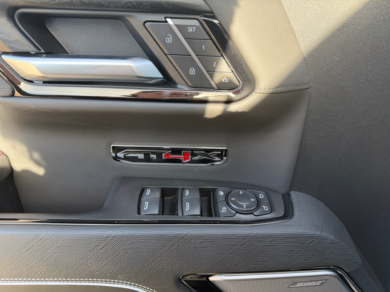 GMC Sierra 1500 4WD Crew Cab 147" AT4X 2026