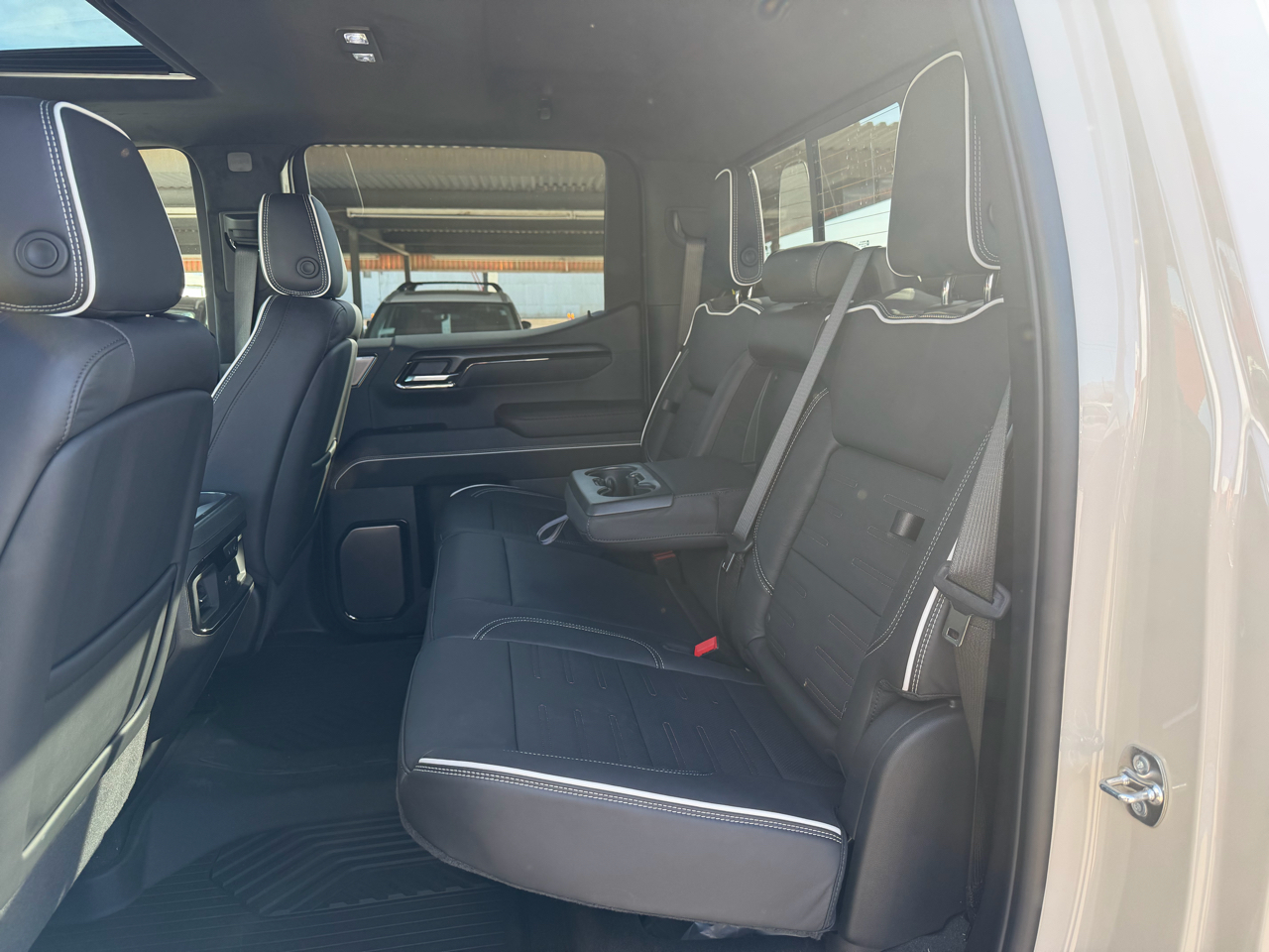 GMC Sierra 1500 4WD Crew Cab 147" AT4X 2026