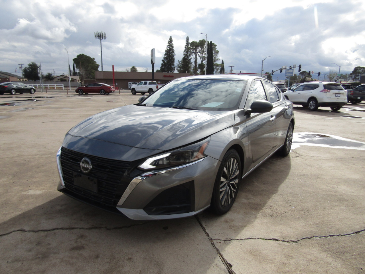 Nissan Altima 2.5 SV Sedan 2024