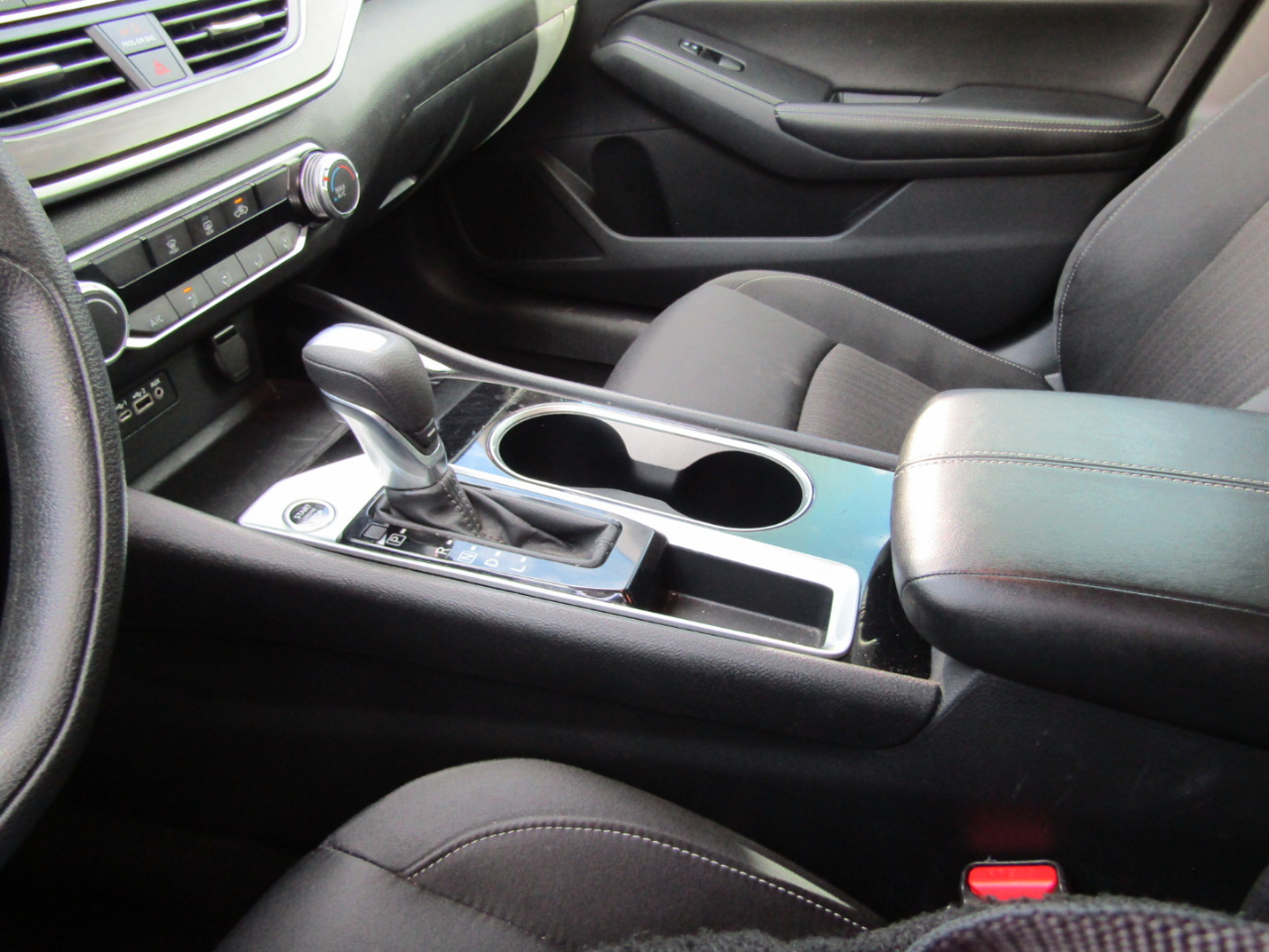 Nissan Altima 2.5 SV Sedan 2024