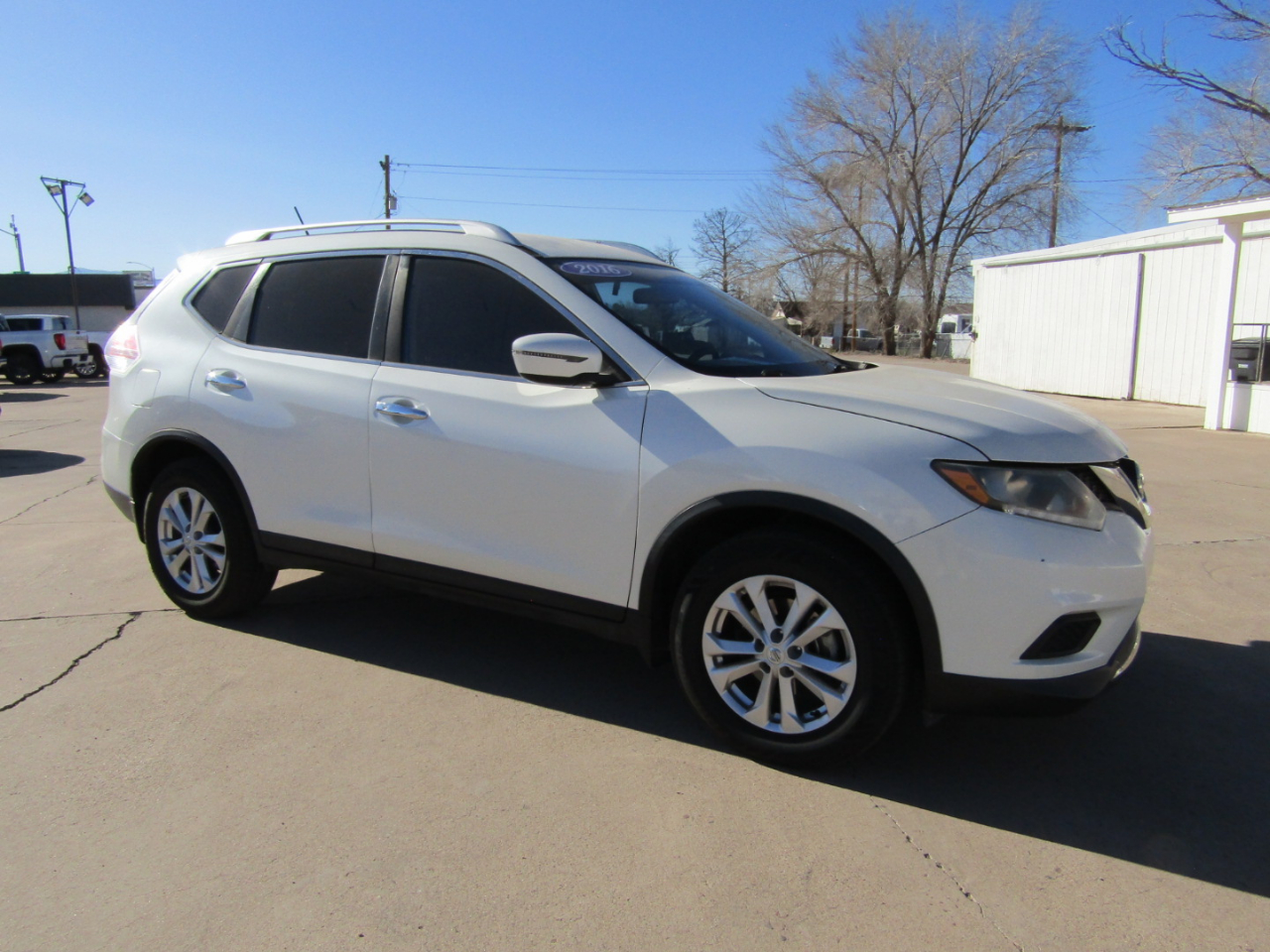 Nissan Rogue FWD 4dr SV 2016