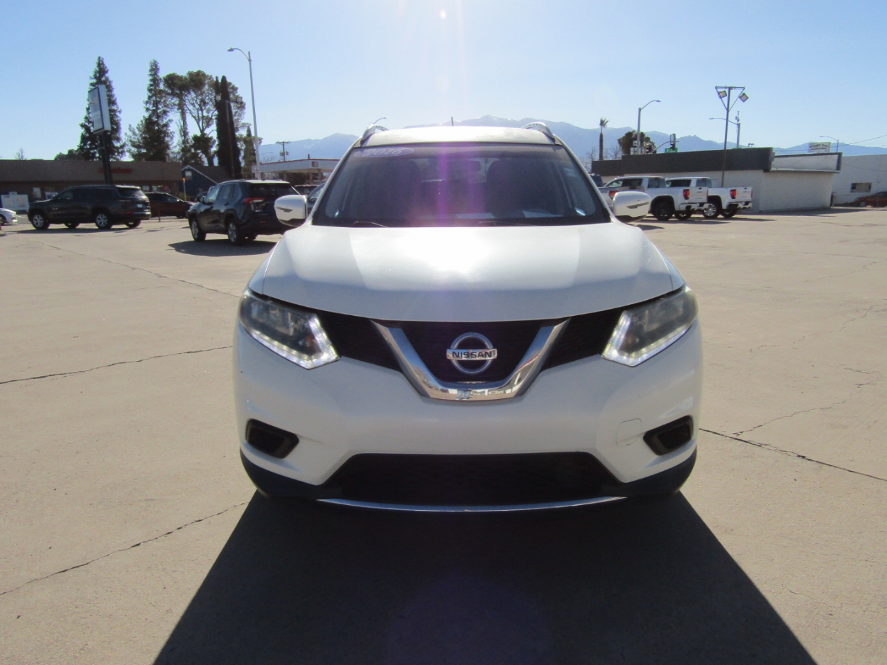 Nissan Rogue FWD 4dr SV 2016