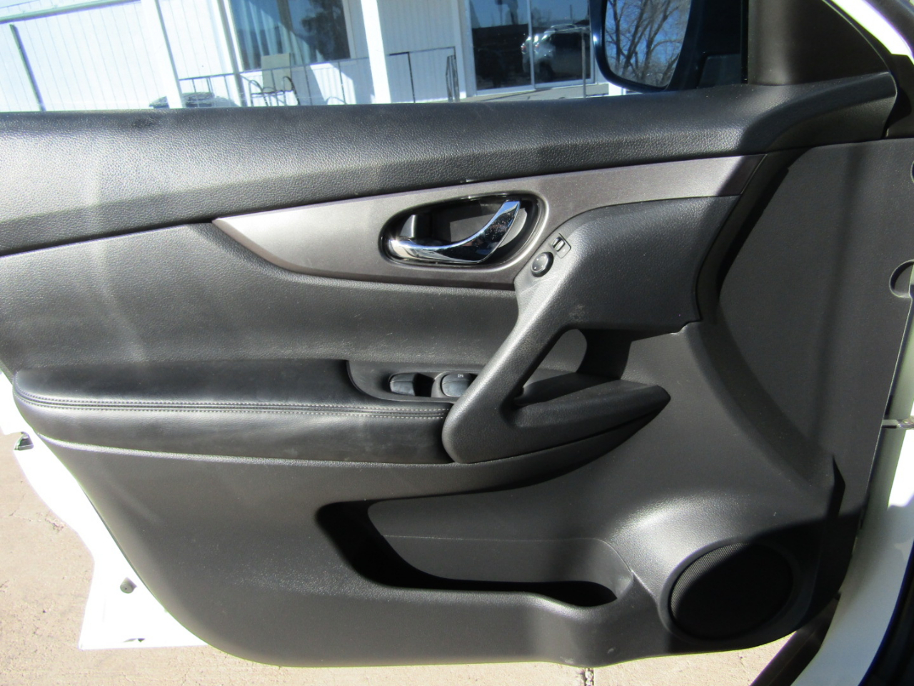 Nissan Rogue FWD 4dr SV 2016