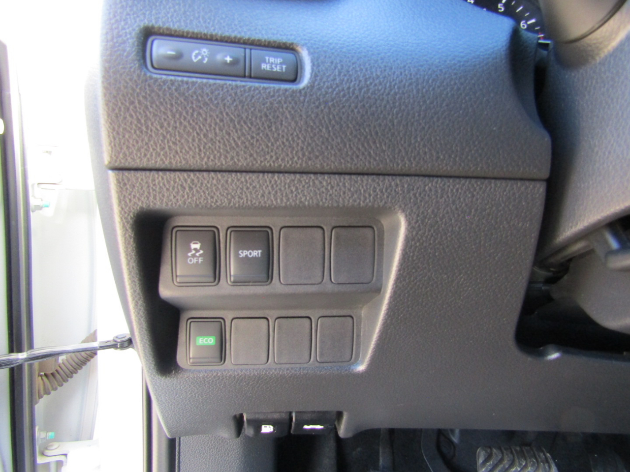 Nissan Rogue FWD 4dr SV 2016