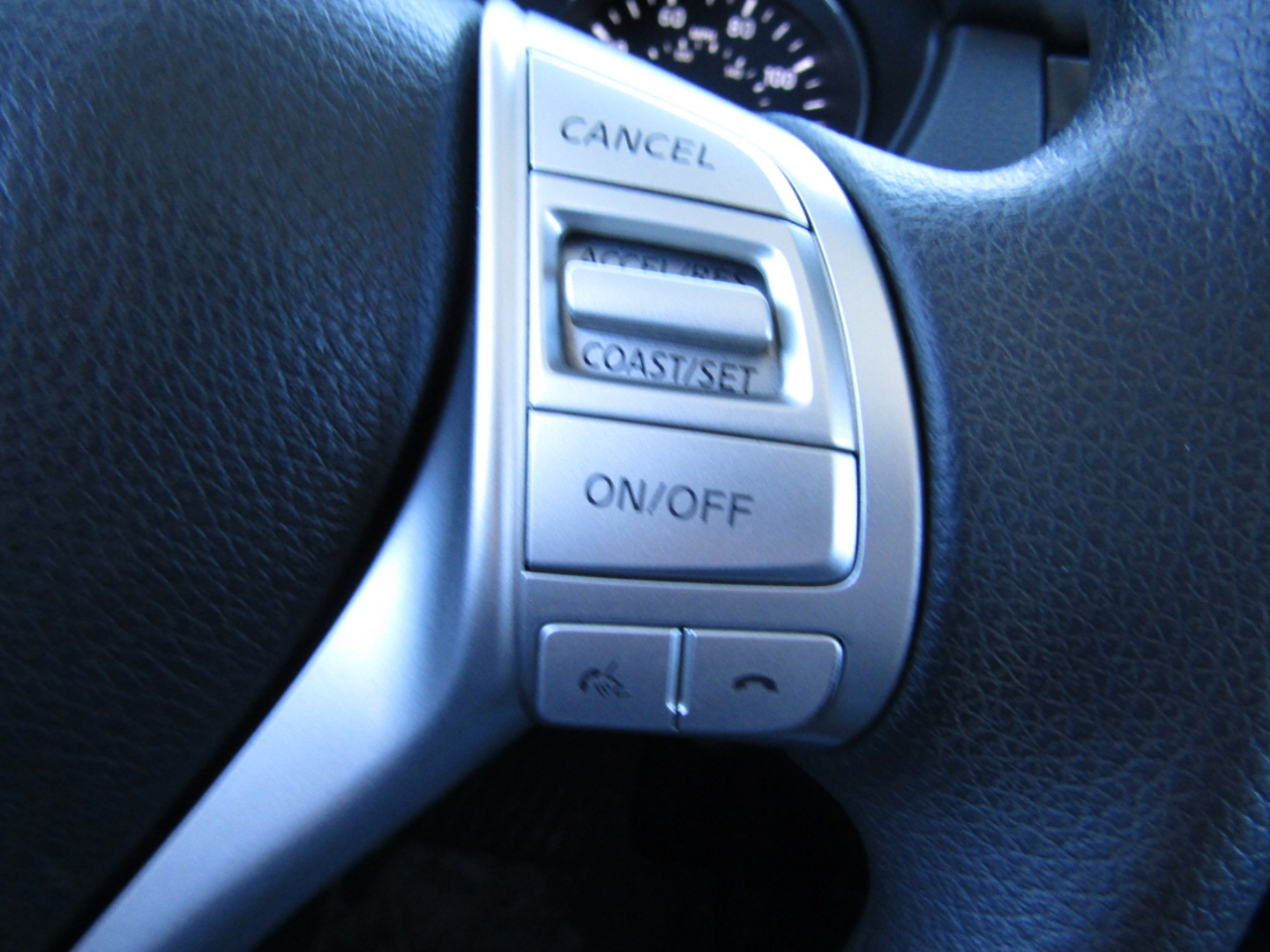 Nissan Rogue FWD 4dr SV 2016