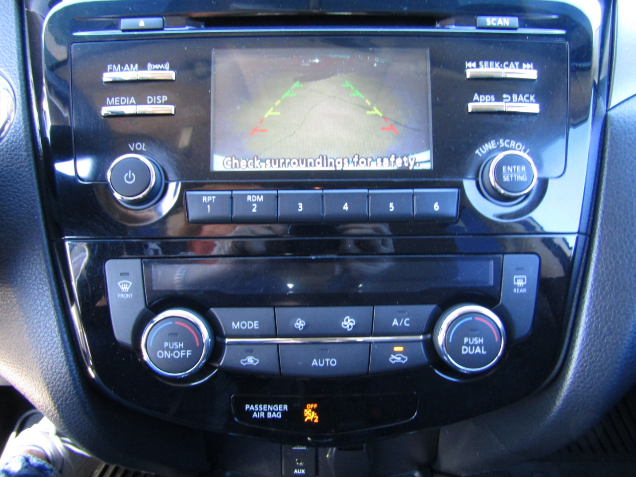 Nissan Rogue FWD 4dr SV 2016