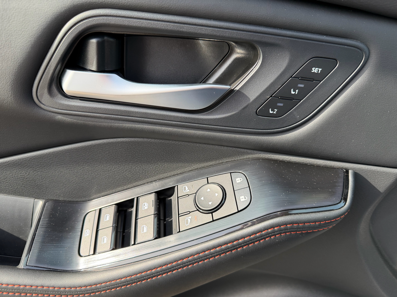 Nissan Rogue 2026.5 AWD Rock Creek 2026