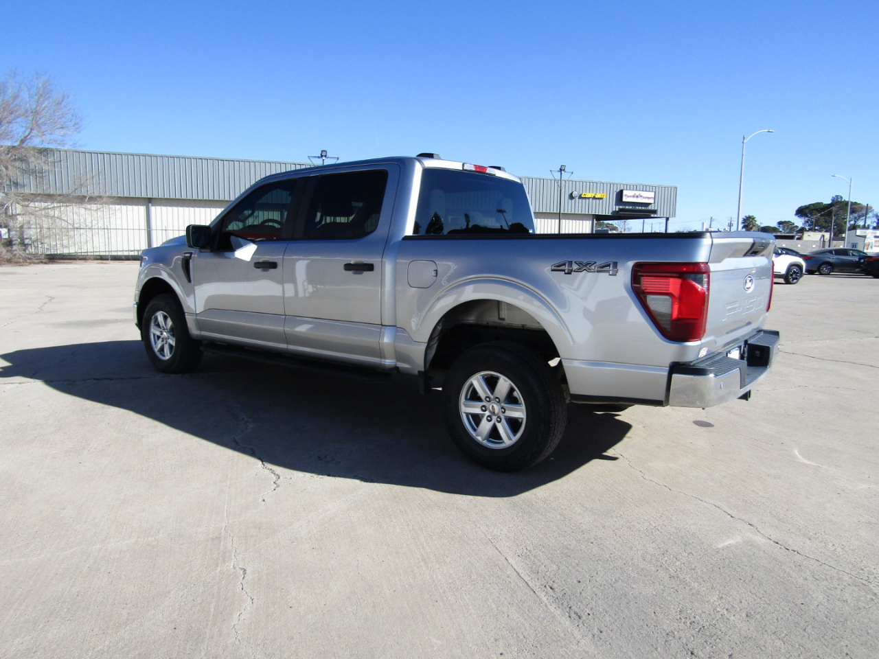 Ford F-150 XL 4WD SuperCrew 5.5' Box 2024