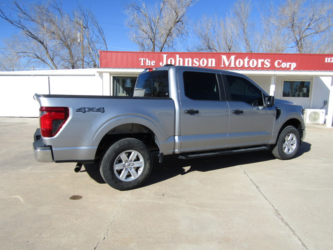 Ford F-150 XL 4WD SuperCrew 5.5' Box 2024