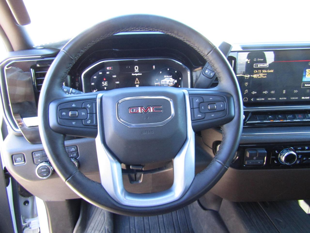 GMC Sierra 1500 4WD Crew Cab 147" SLT 2024