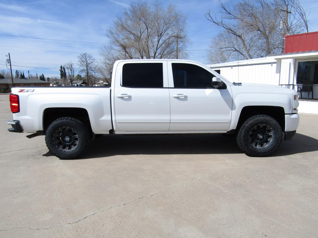 Chevrolet Silverado 1500 4WD Crew Cab 143.5" LT w/2LT 2018