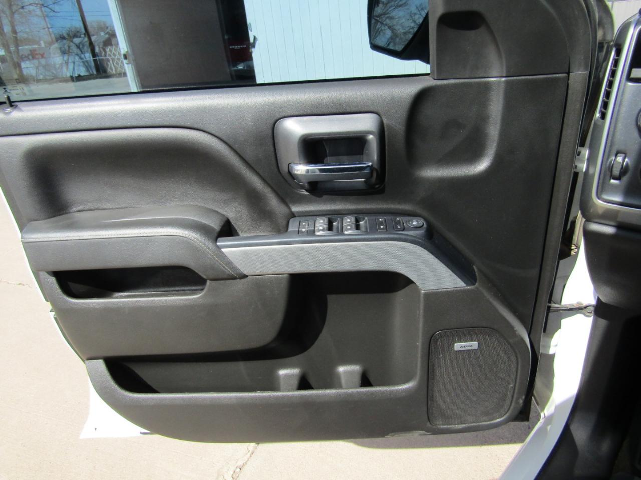 Chevrolet Silverado 1500 4WD Crew Cab 143.5" LT w/2LT 2018