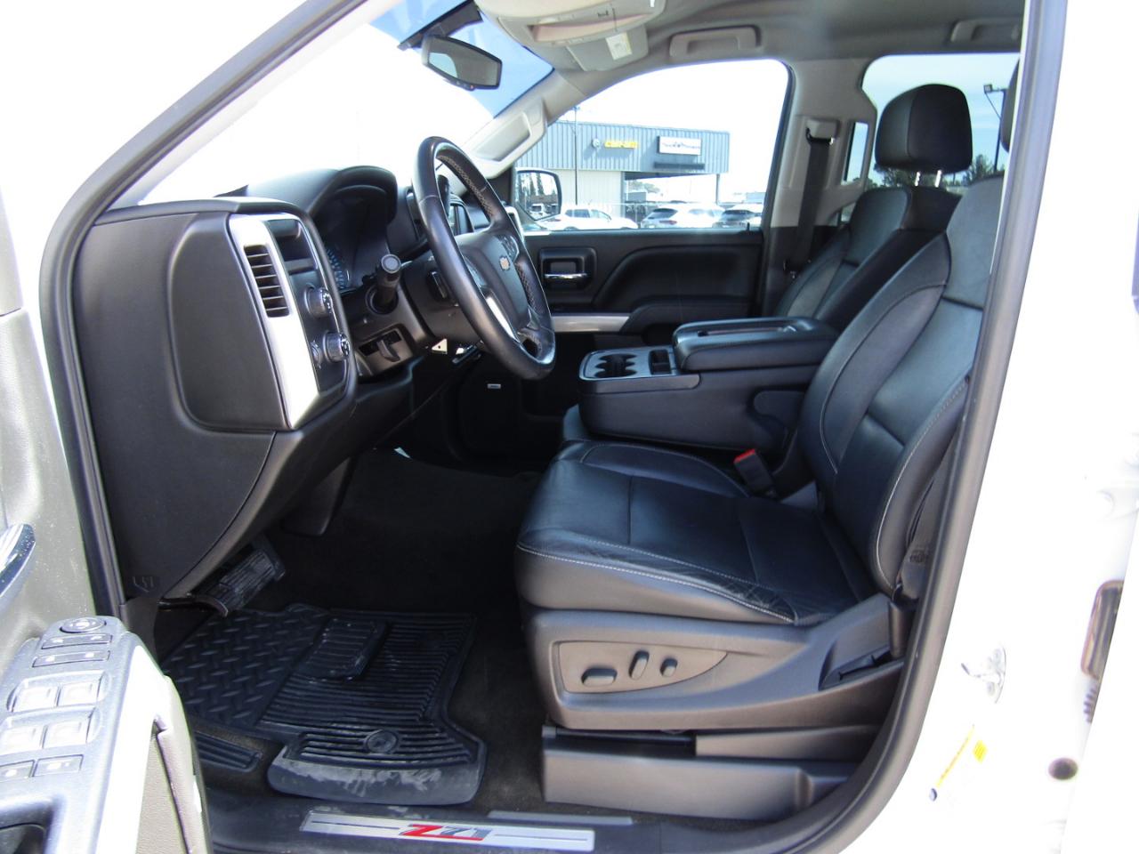 Chevrolet Silverado 1500 4WD Crew Cab 143.5" LT w/2LT 2018