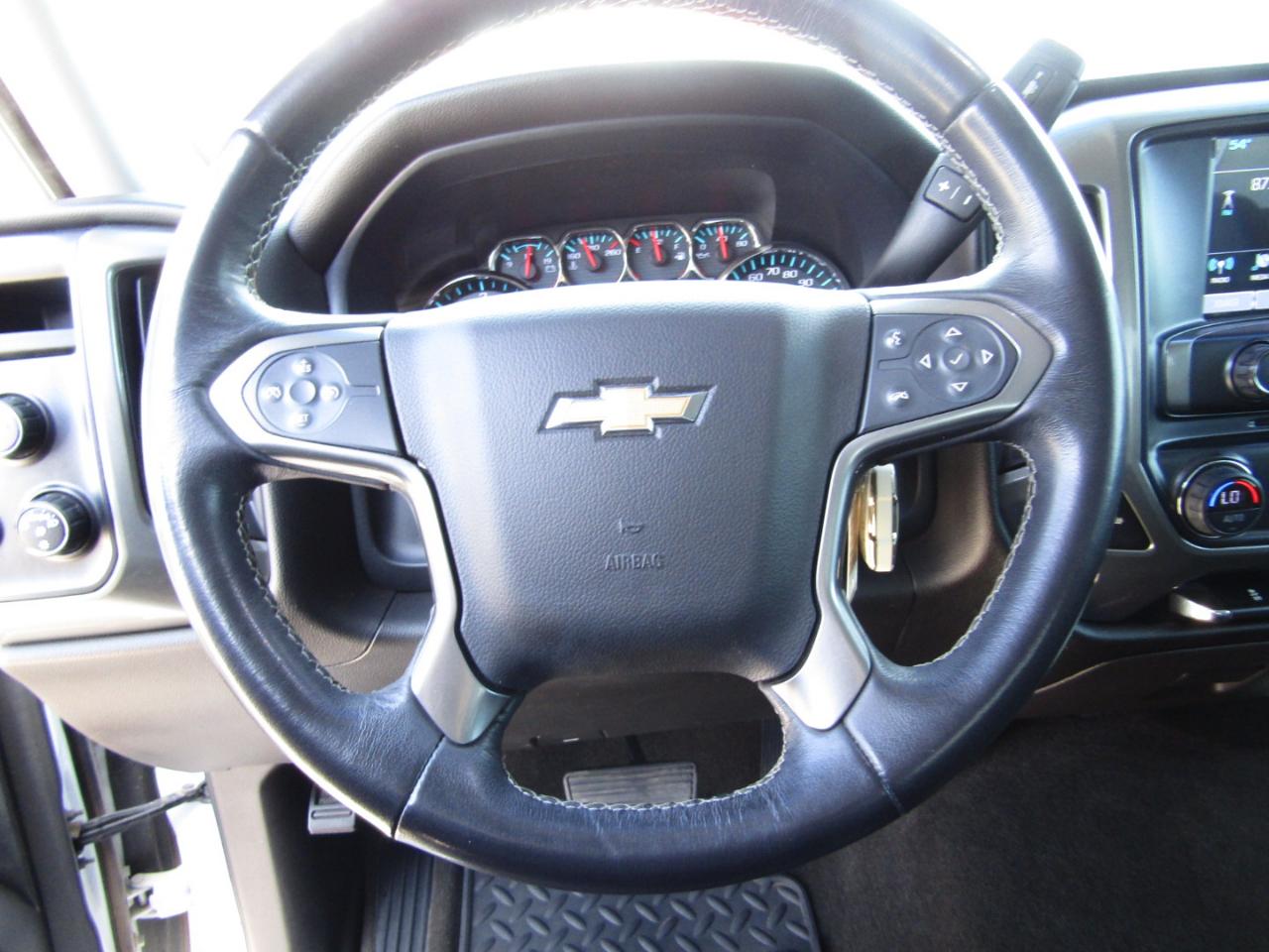 Chevrolet Silverado 1500 4WD Crew Cab 143.5" LT w/2LT 2018