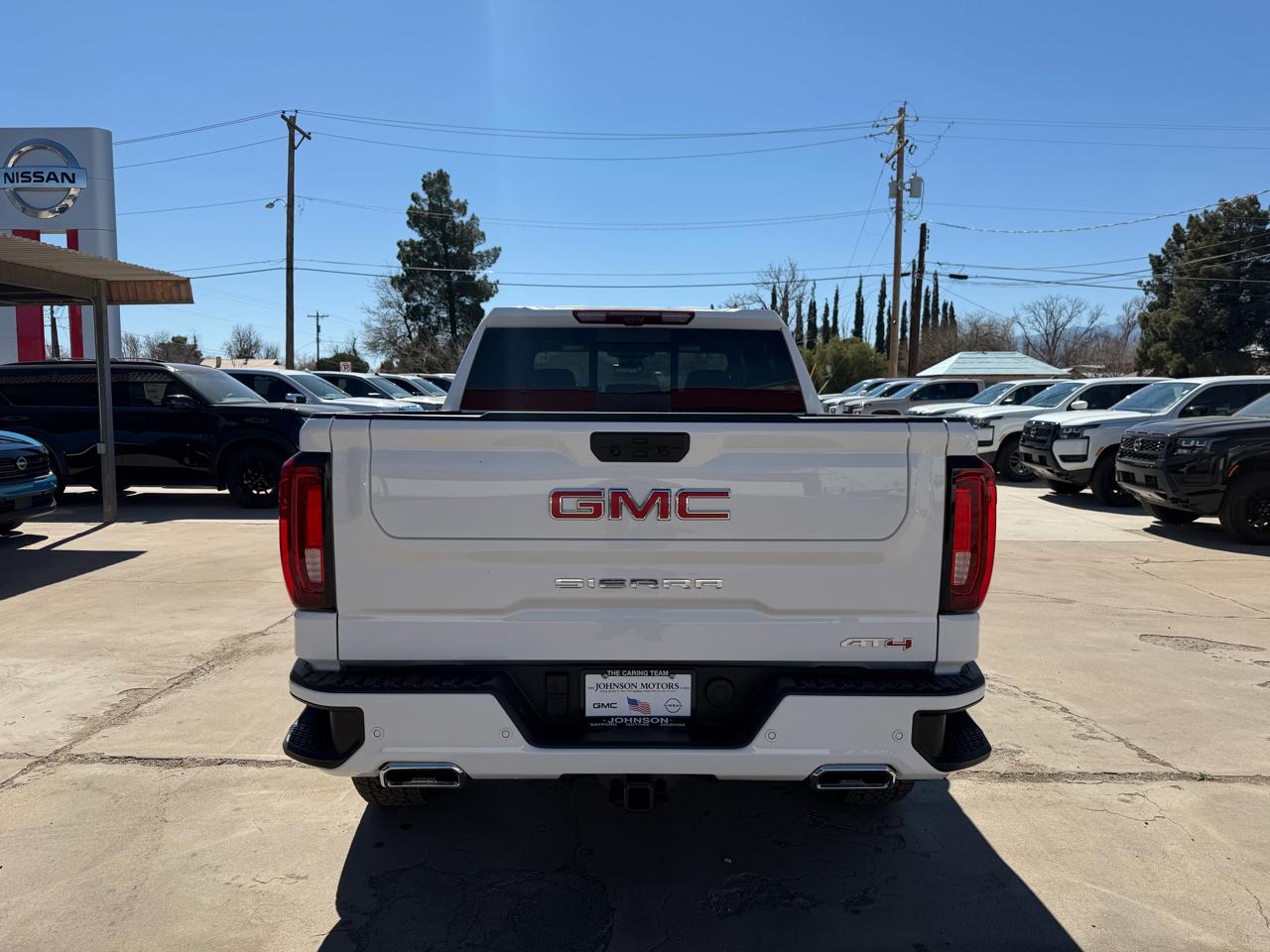 GMC Sierra 1500 4WD Crew Cab 147" AT4 2026