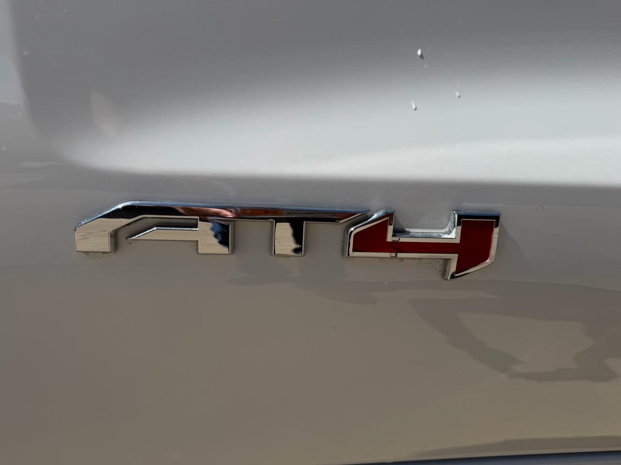 GMC Sierra 1500 4WD Crew Cab 147" AT4 2026